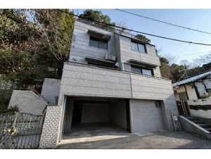 広島市東区牛田東三丁目