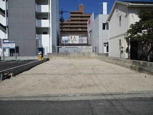 広島市佐伯区楽々園三丁目