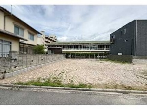 広島市佐伯区五日市中央三丁目